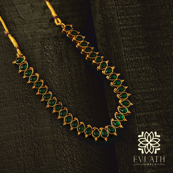 Elegant Green & Pearl Kemp Stone Double-Sided Necklace – Evlath Jewels.