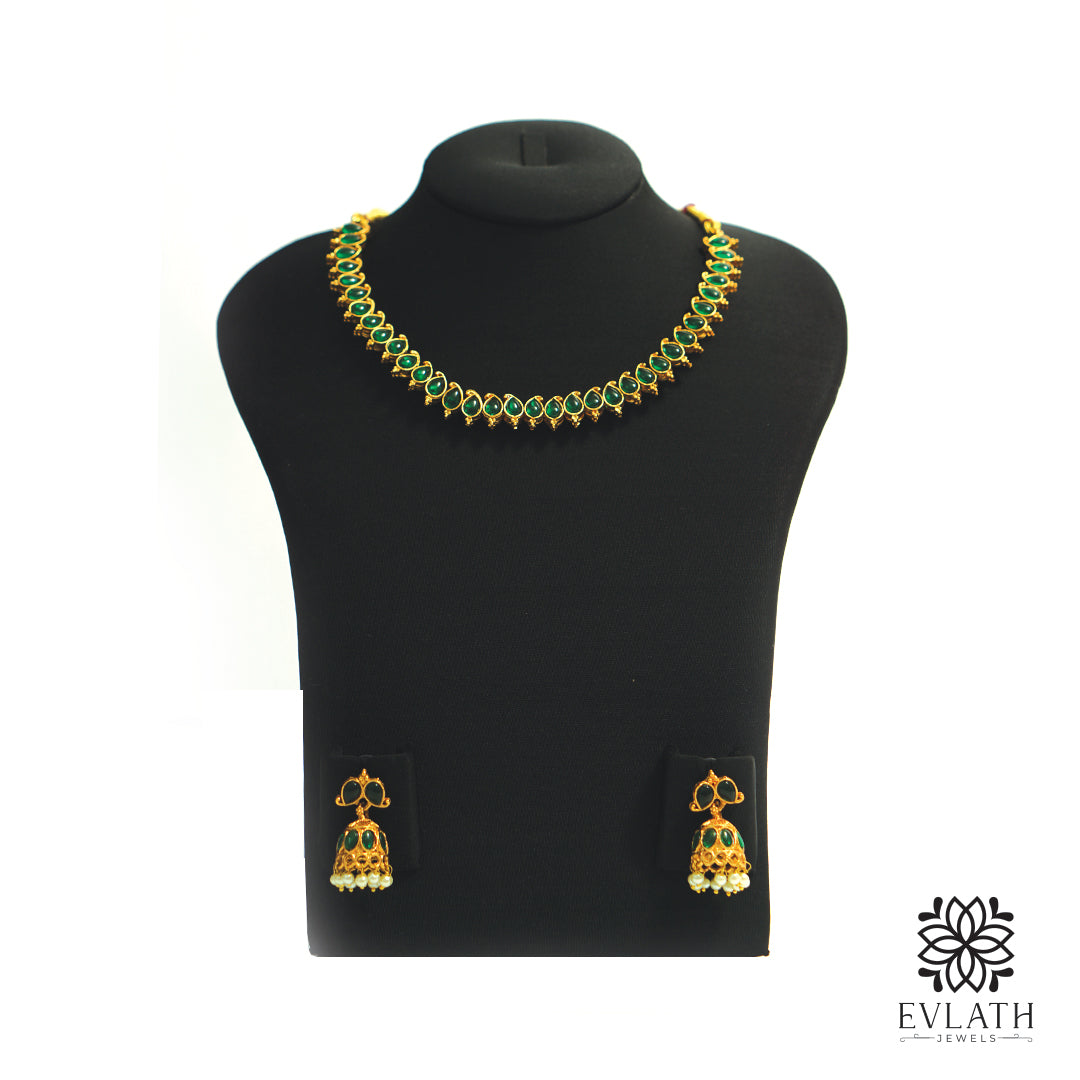 Elegant Green & Pearl Kemp Stone Double-Sided Necklace – Evlath Jewels.