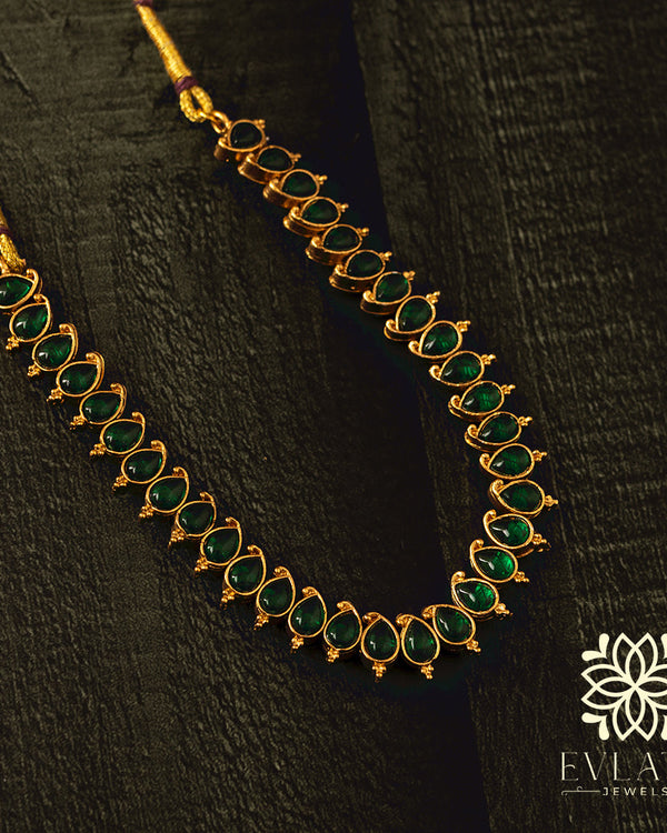 Elegant Green & Pearl Kemp Stone Double-Sided Necklace – Evlath Jewels.