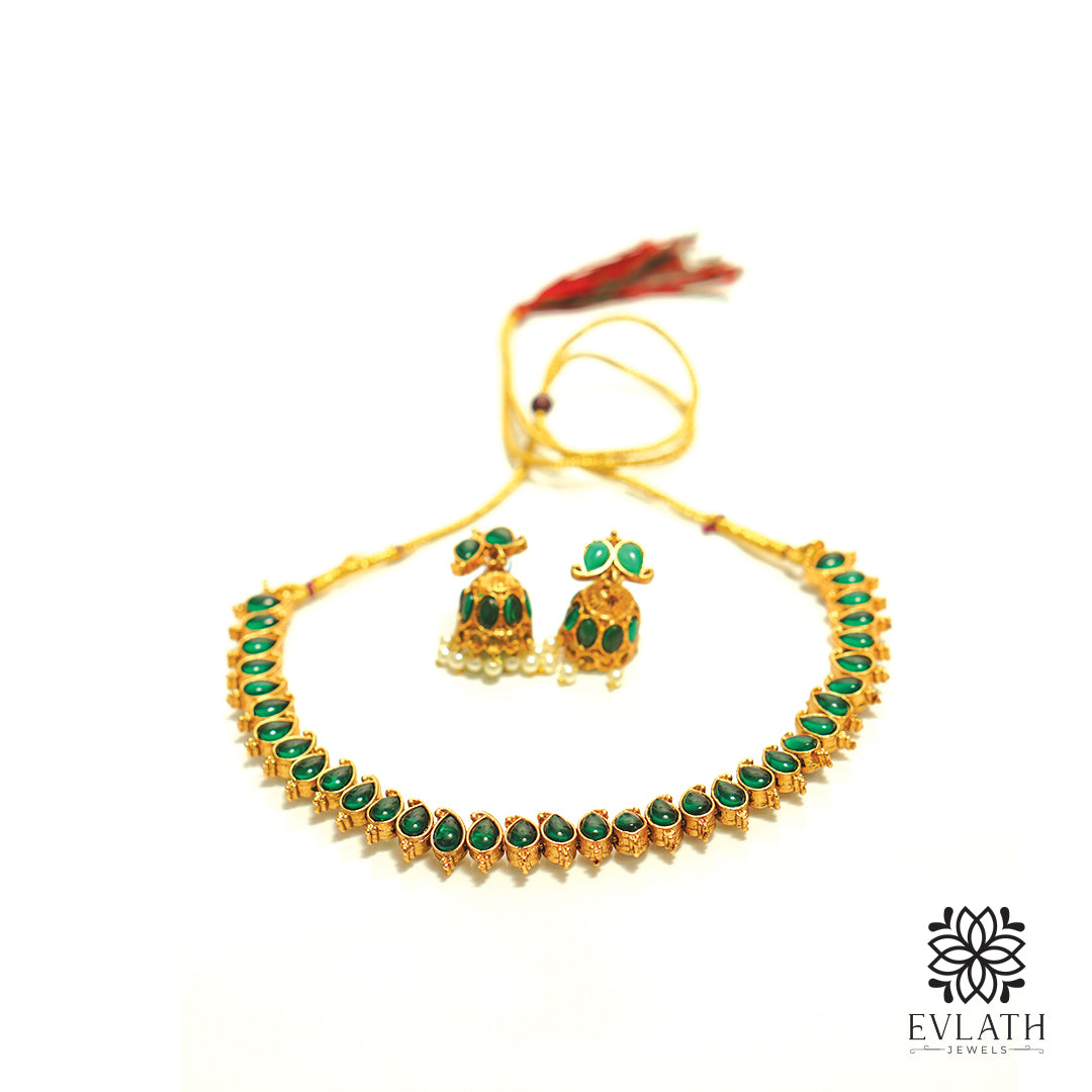 Elegant Green & Pearl Kemp Stone Double-Sided Necklace – Evlath Jewels.