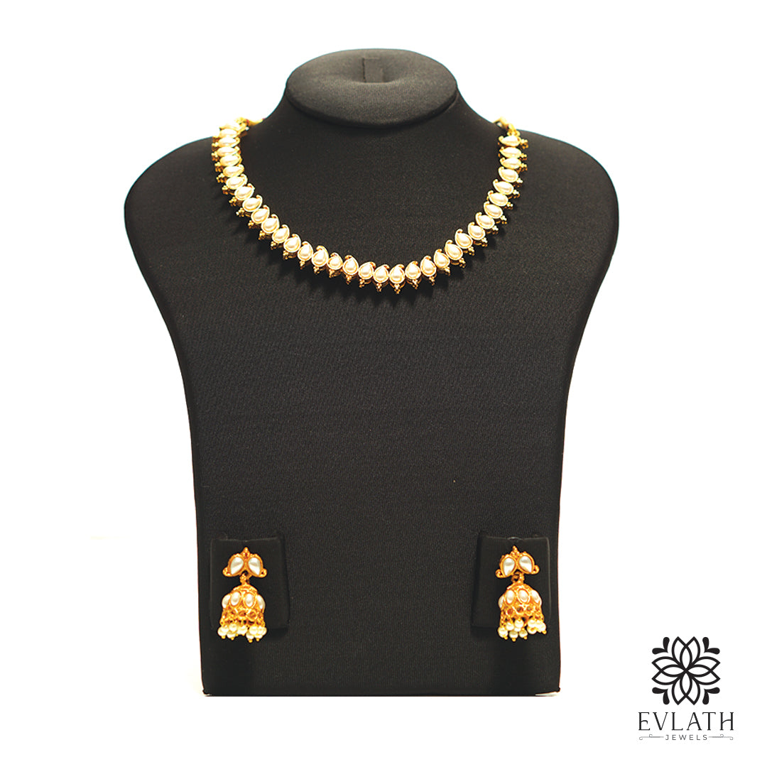 Elegant Green & Pearl Kemp Stone Double-Sided Necklace – Evlath Jewels.